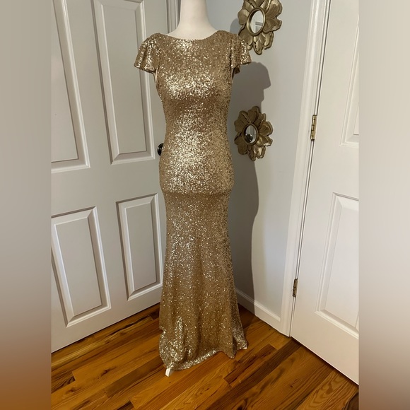 SORELLA VITA Dresses & Skirts - Sorella Vita Elegant Gold Sequin Evening Dress Size 8*